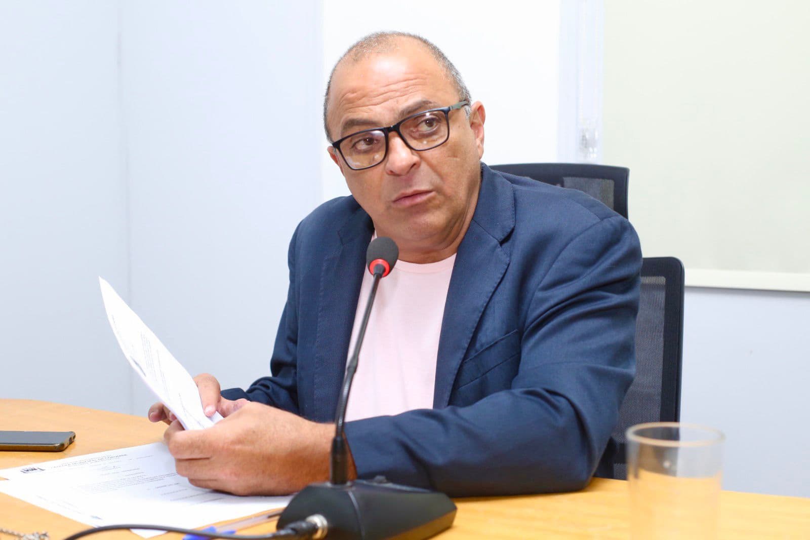 Vereador reivindica cancelas automáticas e sinalização sonora em passagens de nível