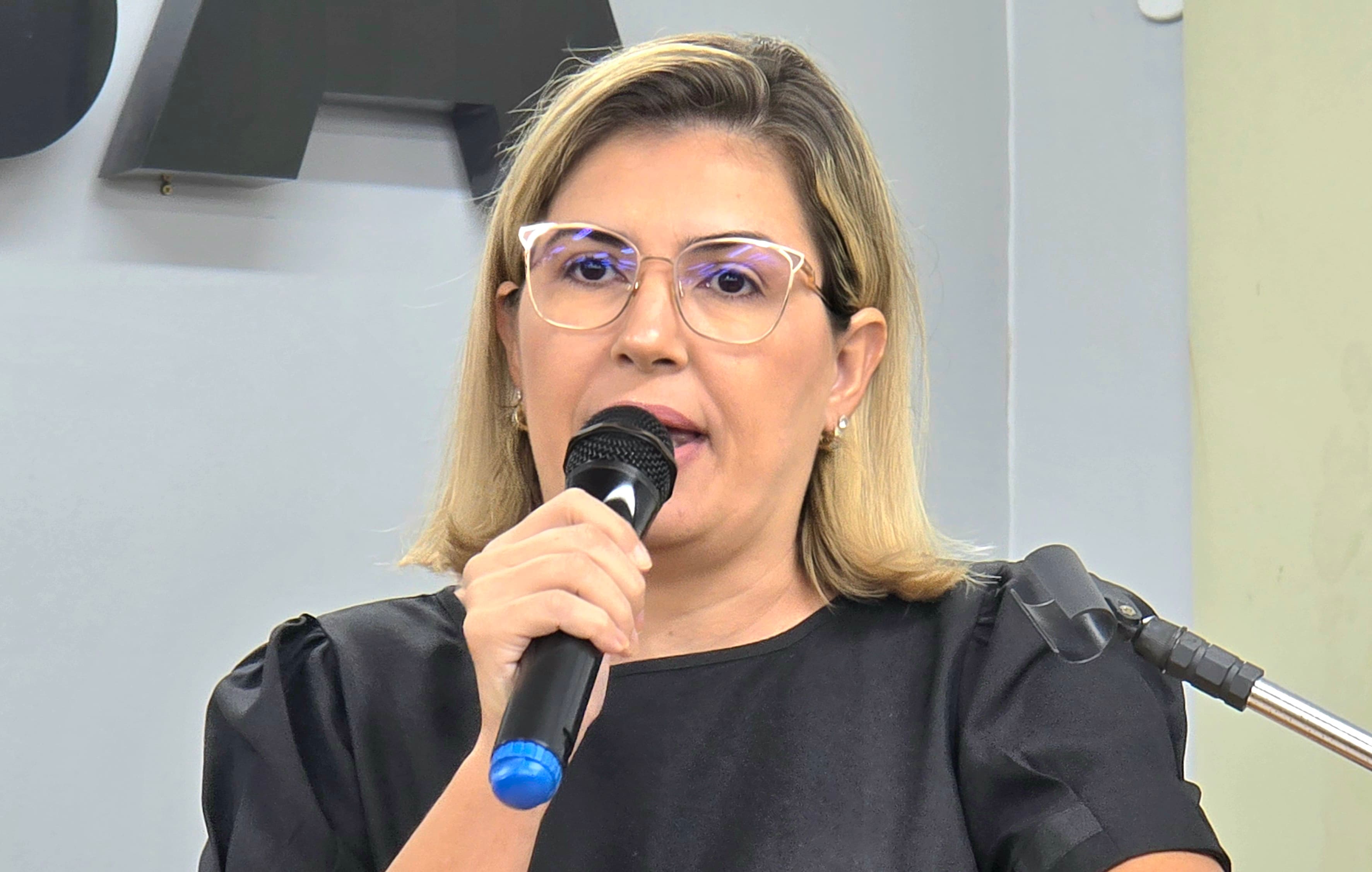Na Câmara, vereadora busca informações sobre medicamentos em falta na Rede Pública