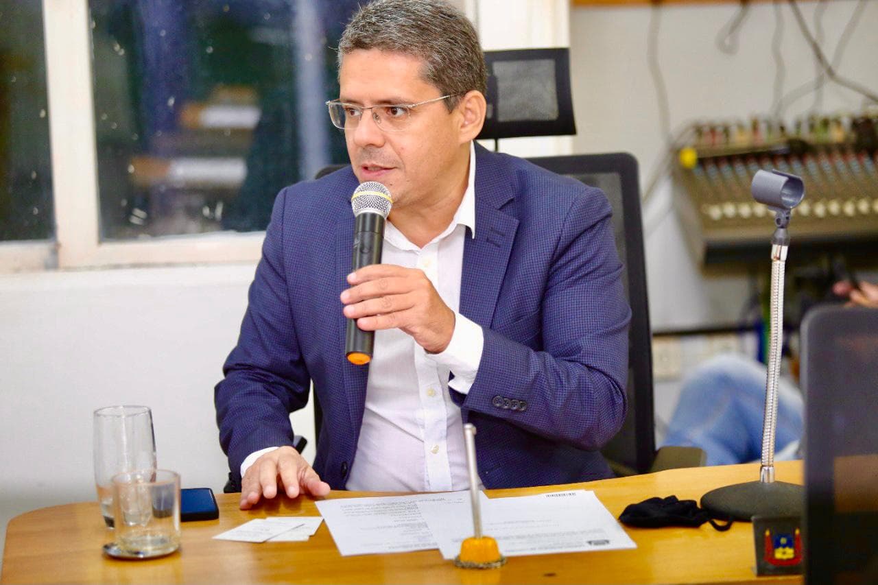 Vereador pede ao Governo, isenção do IPVA para taxistas e motoristas de aplicativos