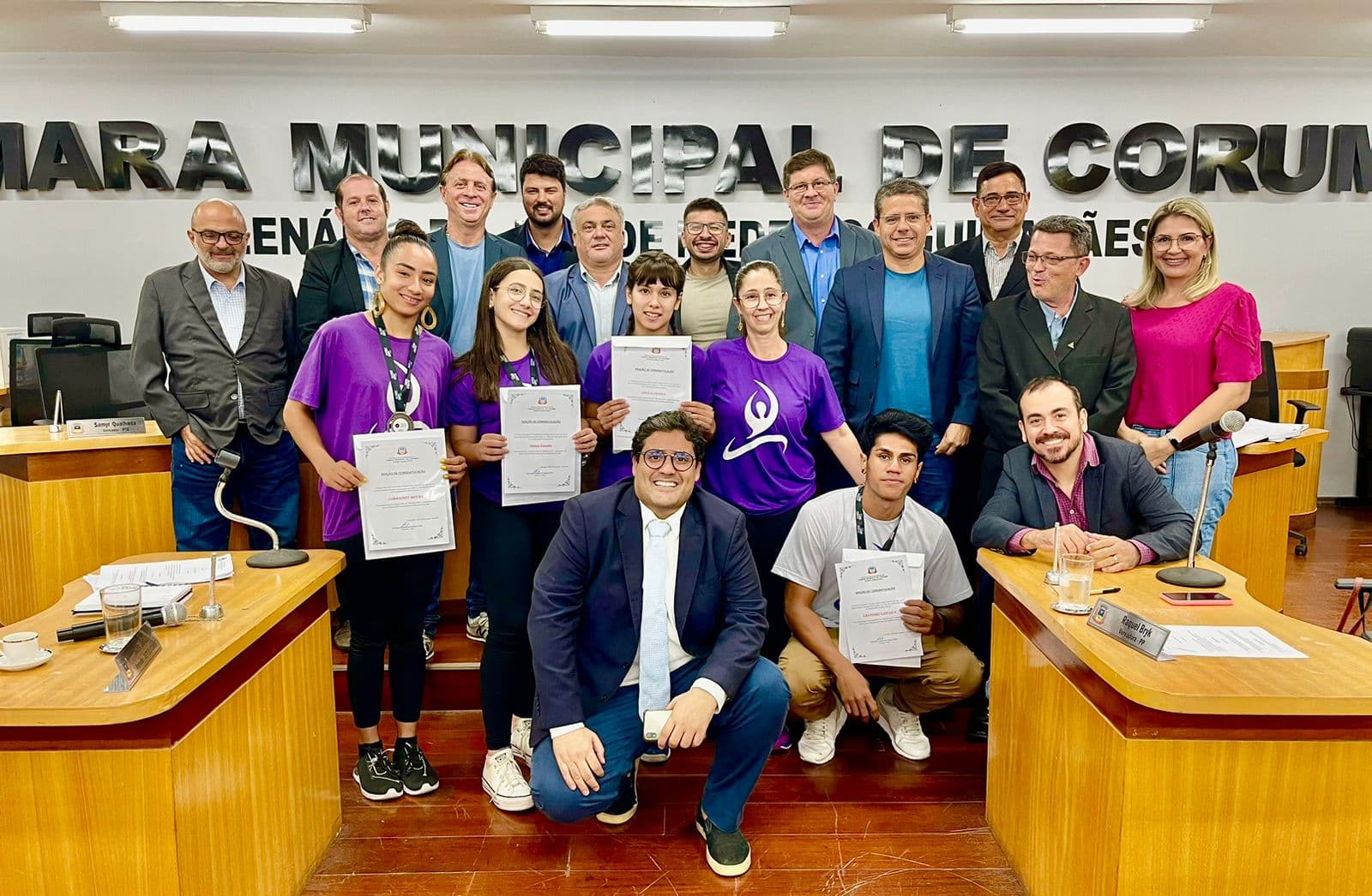 Equipe da Academia Patrícia Gonzales é homenageada pela Câmara de Corumbá