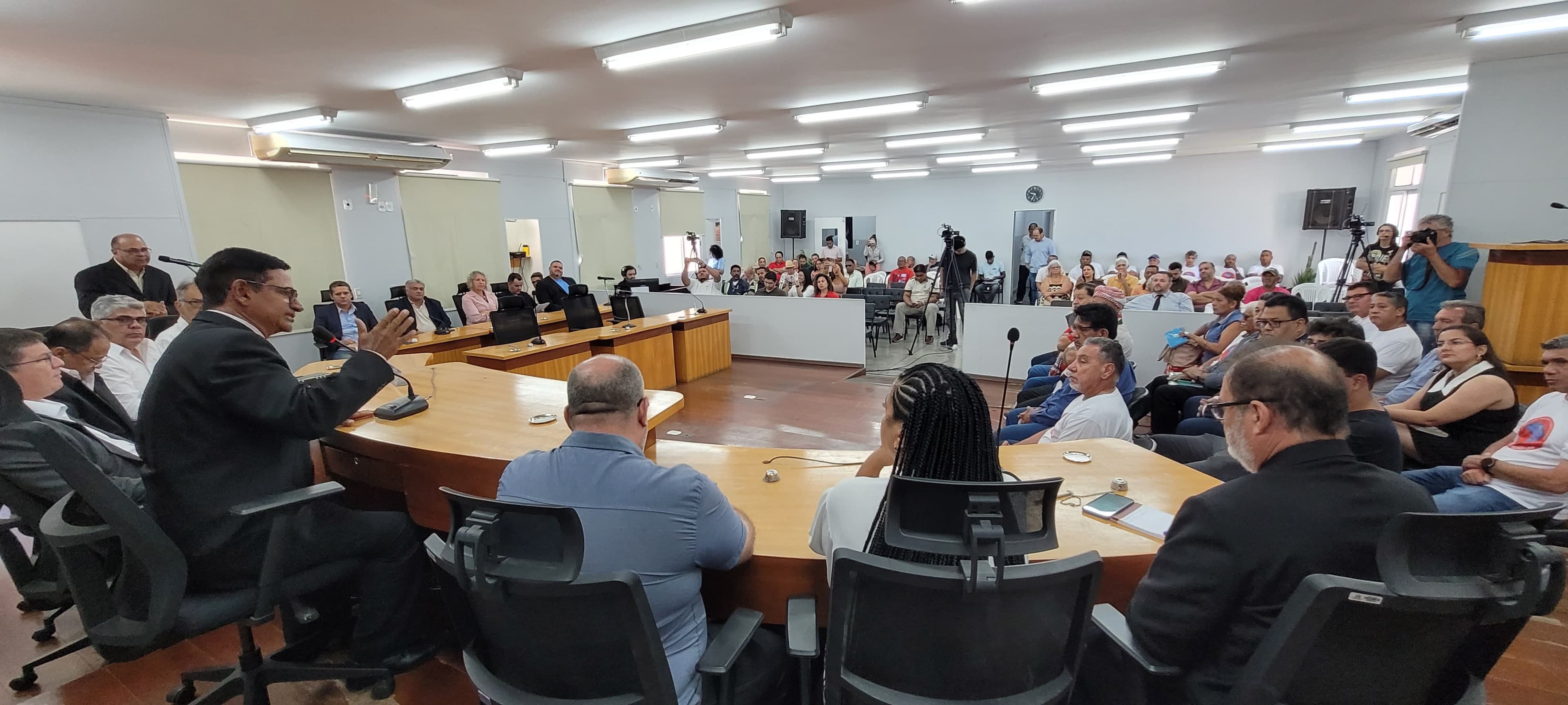 Façanha diz que audiência vai contribuir na formatação do projeto de reativação da Malha Oeste