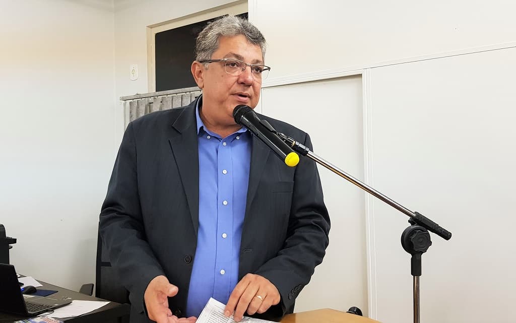 Vereador sugere criação de projeto para atender morador de rua
