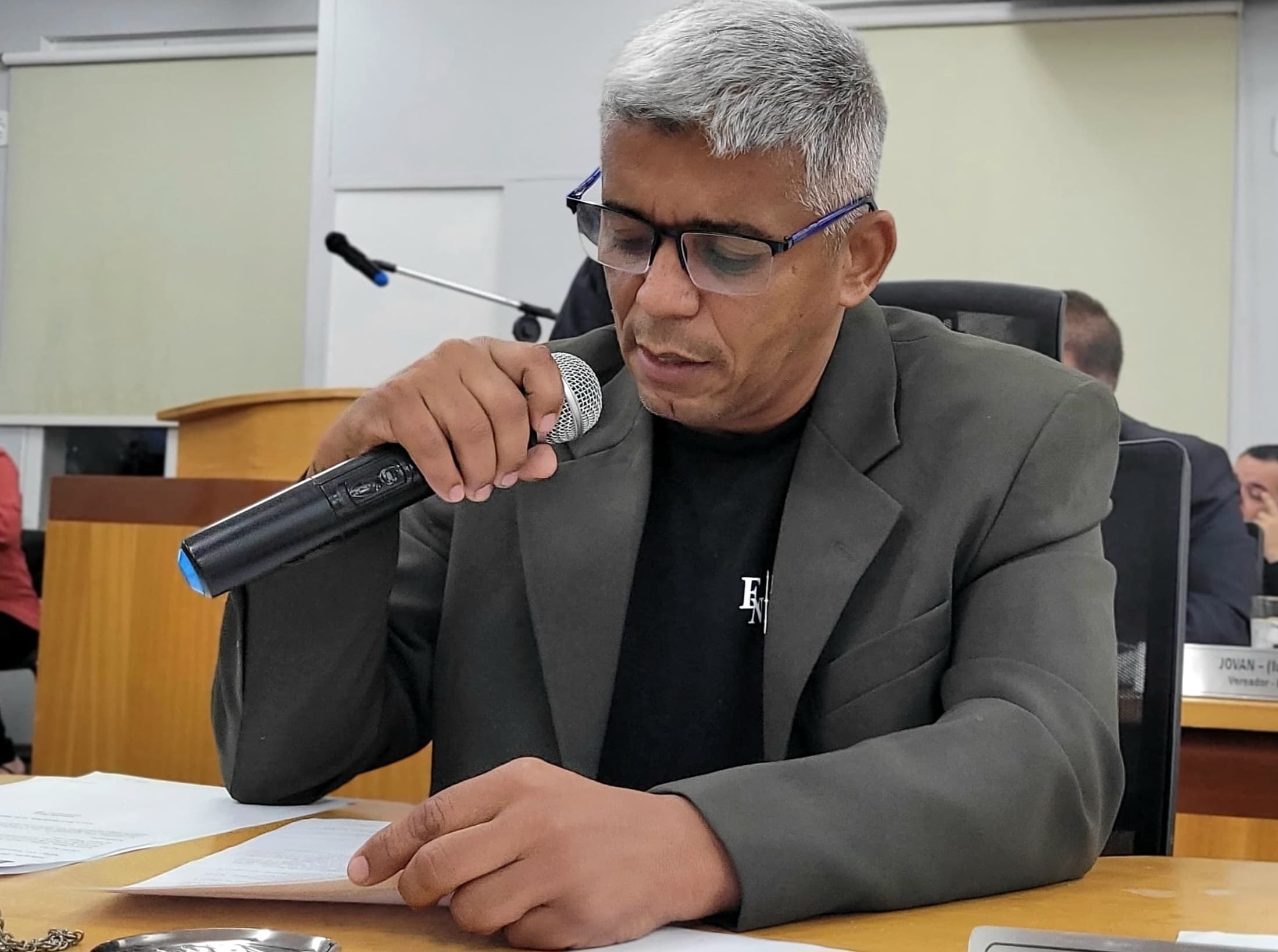 Edinaldo propõe transporte gratuito para estudantes bolsistas em Corumbá