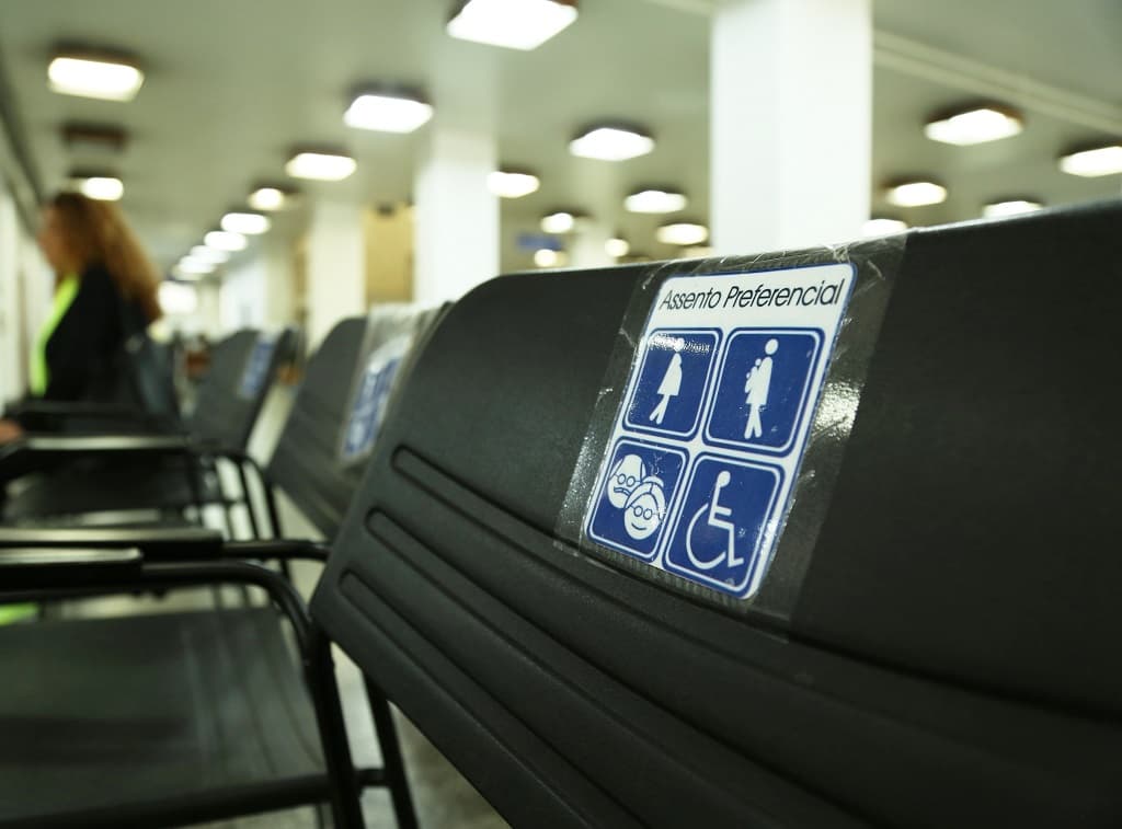 Projeto de Lei prevê atendimento preferencial às pessoas com fibromialgia