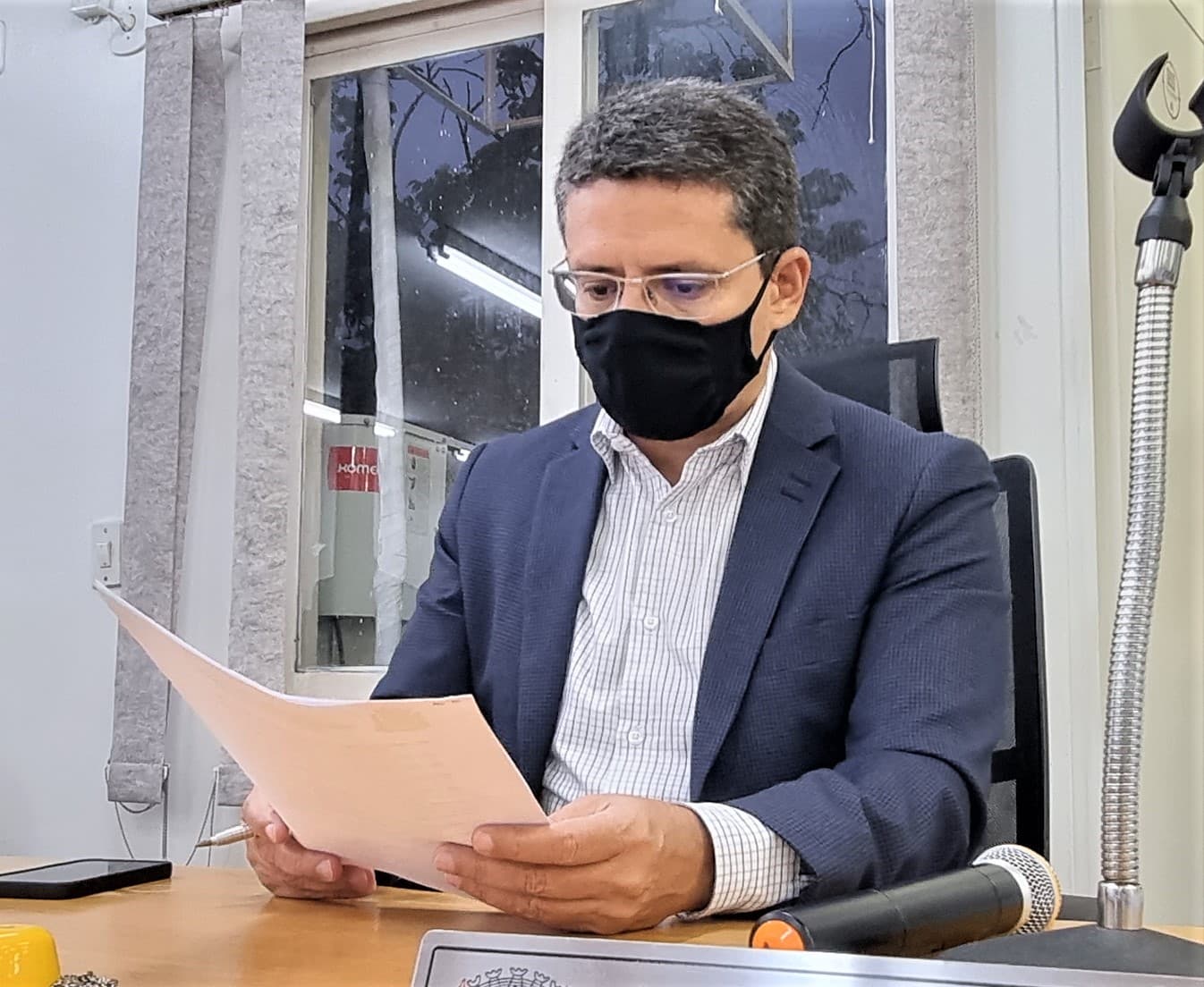 Vereador pede rede de esgoto para atender comunidade do Maria Leite