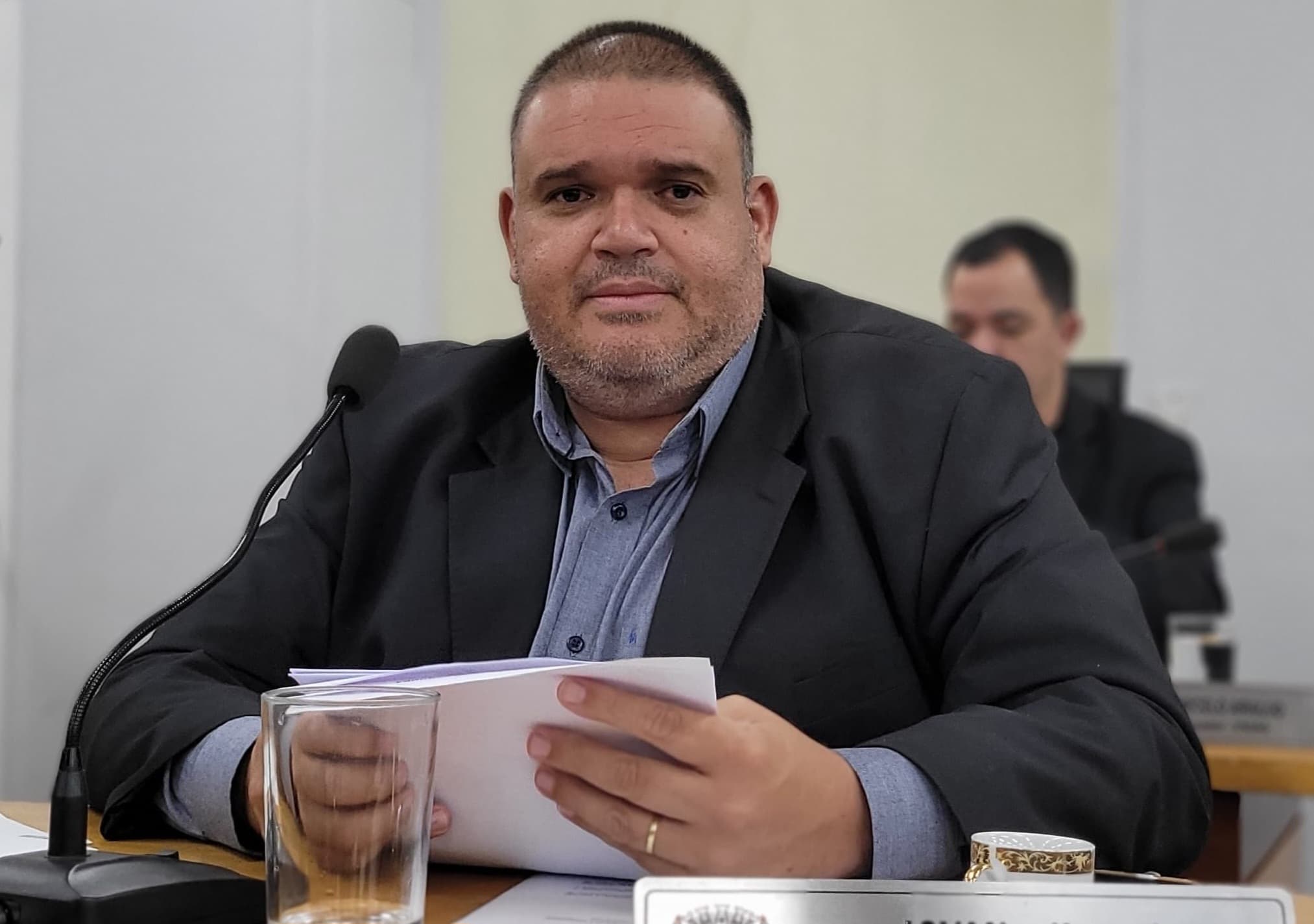 Projeto de Jovan cria programa voltado para atendimento a pessoas com TEA e familiares