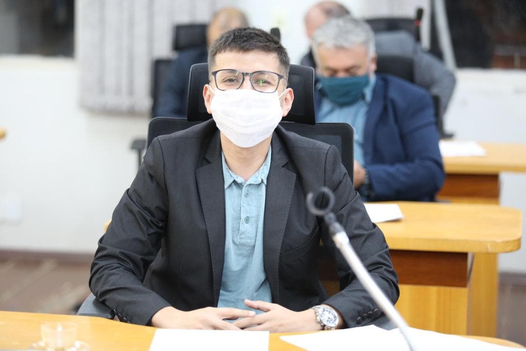 Vereador busca junto ao Governo Federal, maquinário pesado para atender o homem do campo