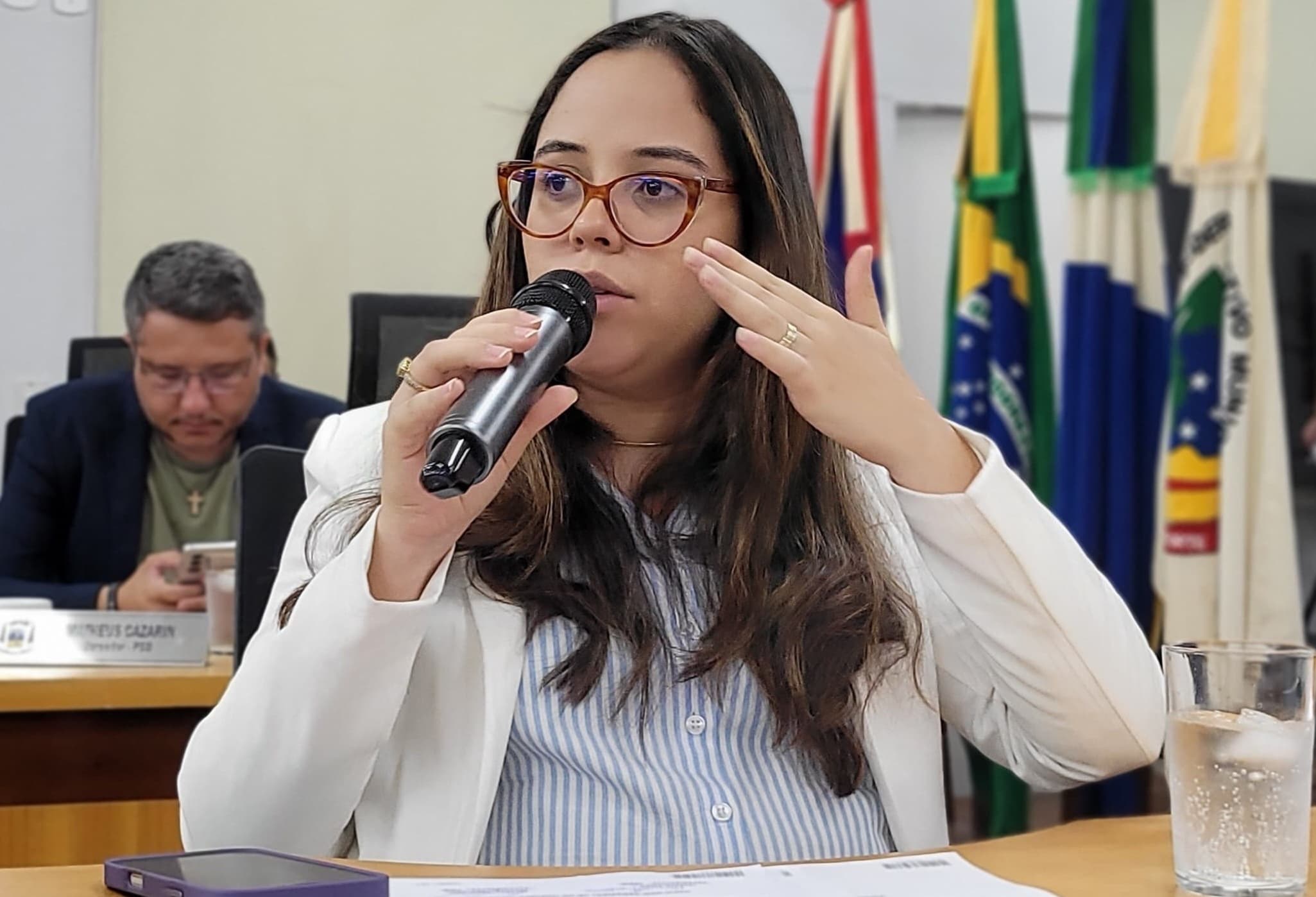 Hanna cobra manutenção preventiva do sistema de drenagem pluvial do Cravo Vermelho