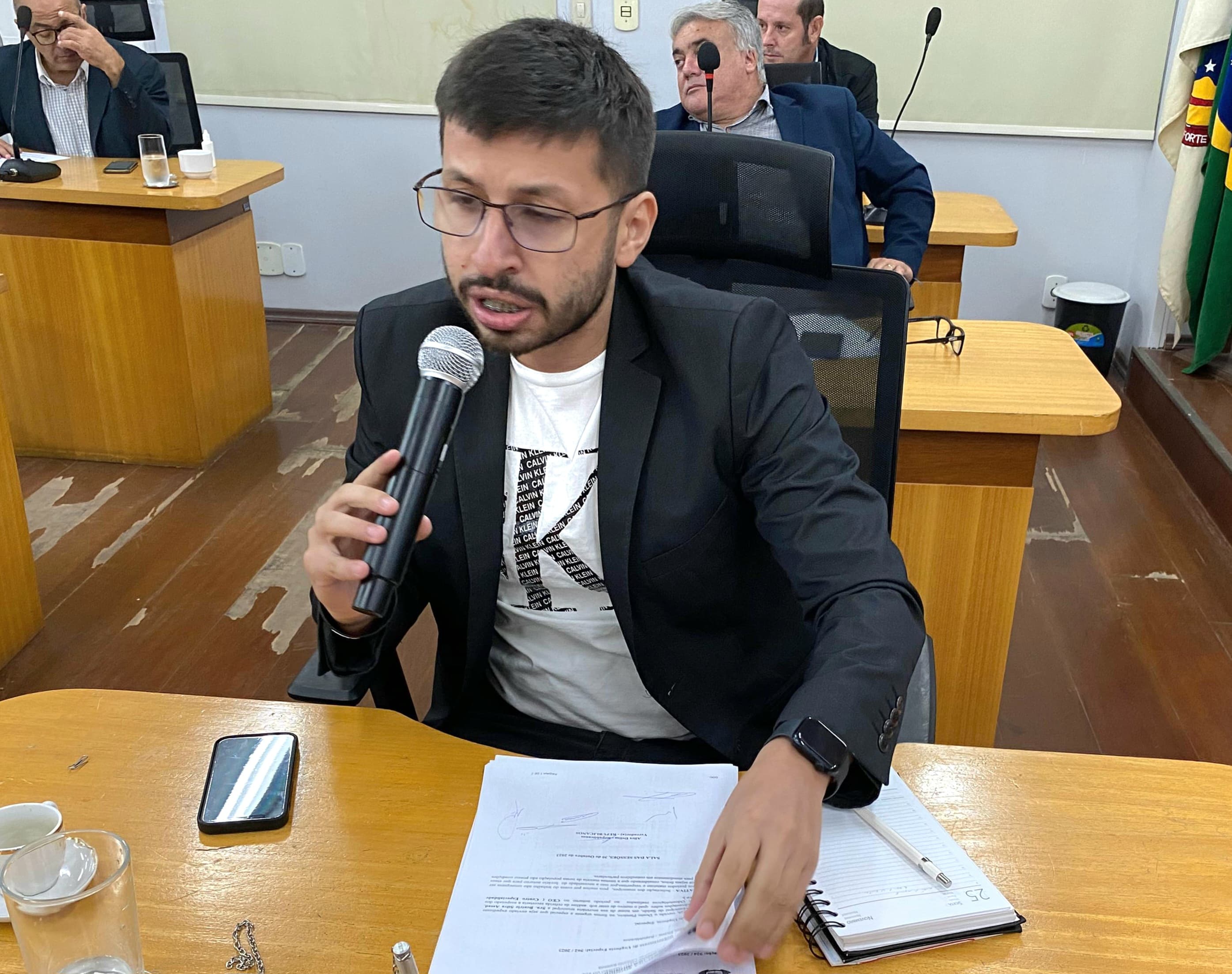Vereador pede informações sobre suspensão de atendimento noturno no CEO