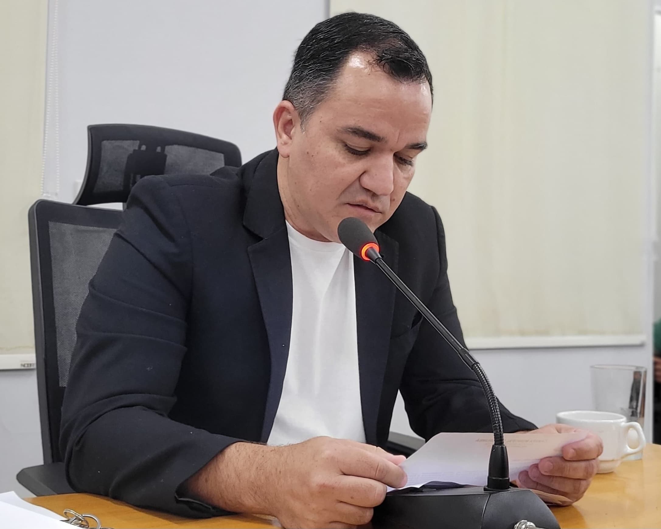 Marcelo cobra melhorias no Complexo Poliesportivo Lucílio de Medeiros