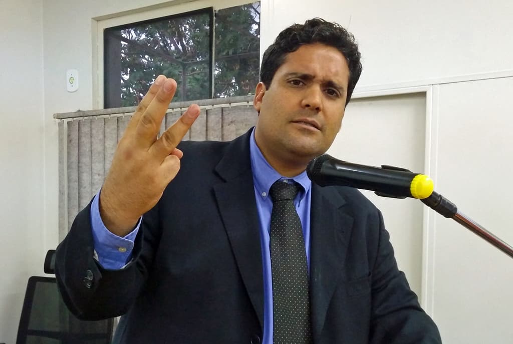 Câmara reforça cobrança por nova licitação e com três empresas atuando