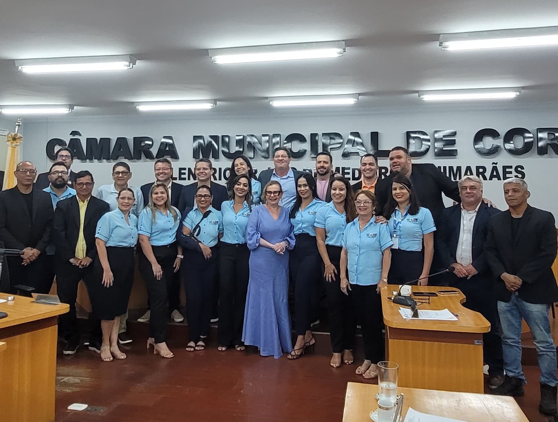 Câmara homenageia Maria Cecília pelos relevantes serviços prestados à educação