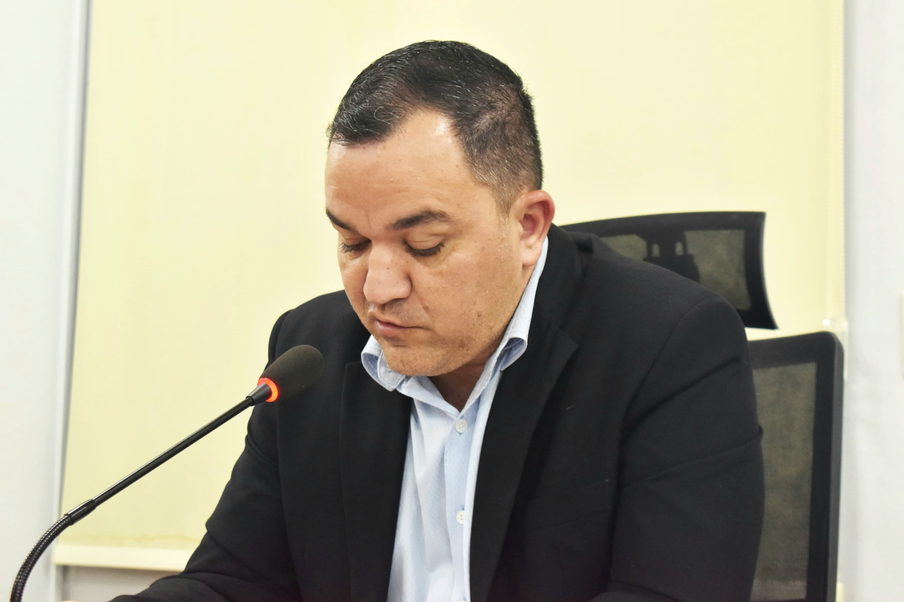Obras de drenagem e pavimentação no Guarani são solicitadas pelo vereador Marcelo