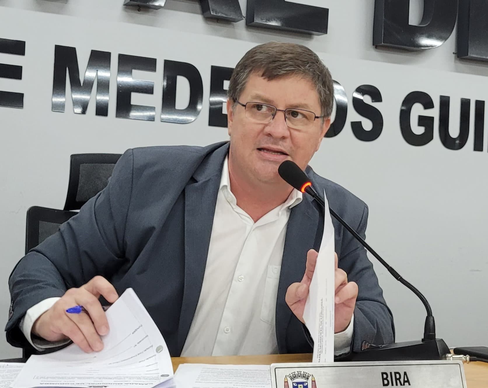 Para evitar escuridão, Bira sugere painéis de energia fotovoltaica em praças e escolas da Reme