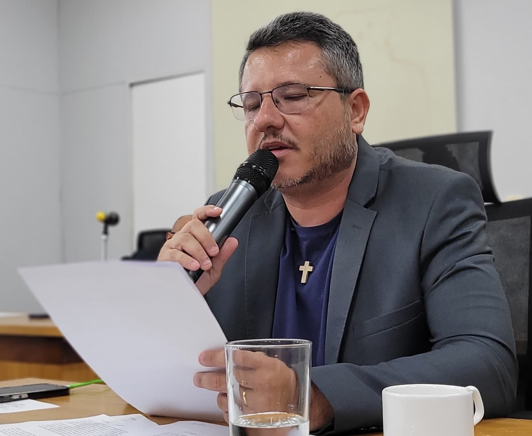 Atraso na chegada de ambulância em jogo de futebol gera questionamento na Câmara