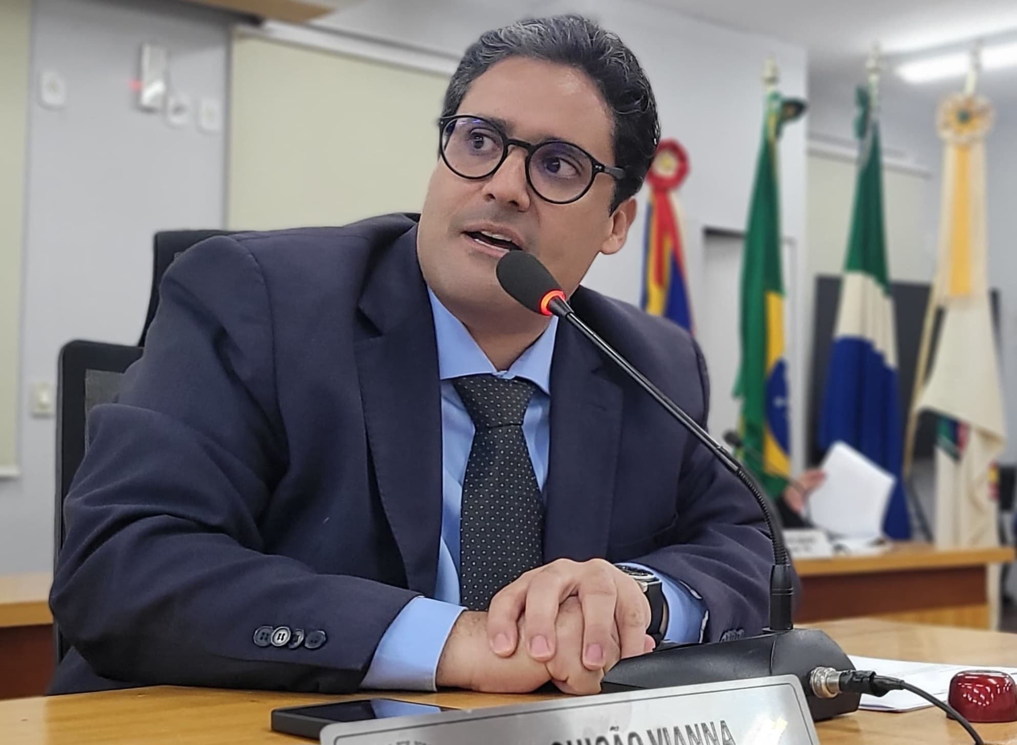 Chicão pede cessão ou doação de ambulâncias para atender Corumbá