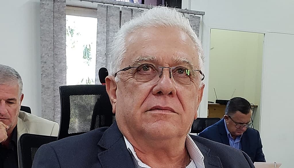 Preocupado com o Aedes aegypti, vereador pede limpeza na cidade
