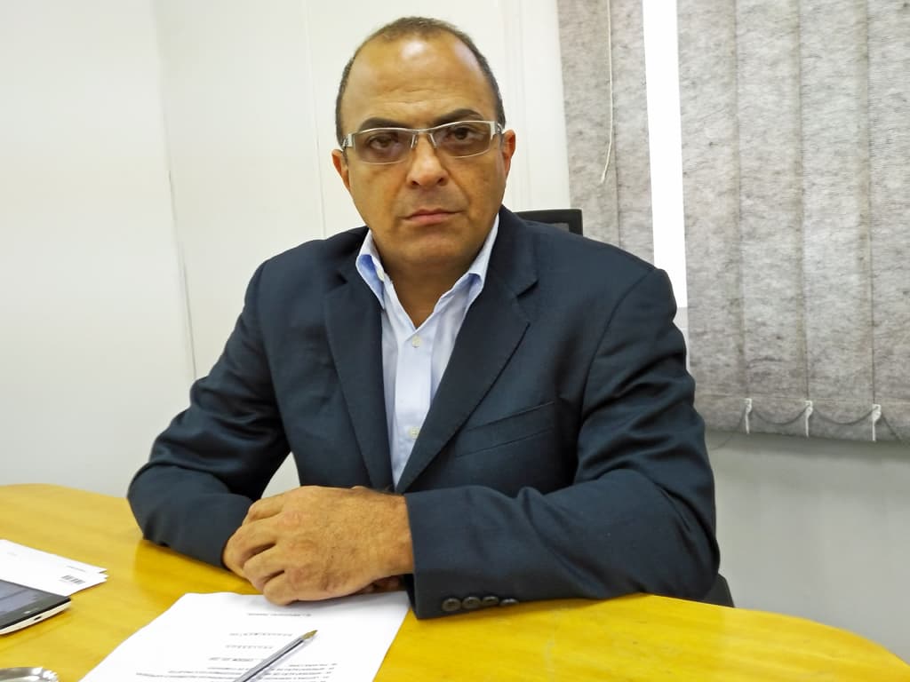Serviço de coleta de lixo domiciliar na região de Maria Coelho