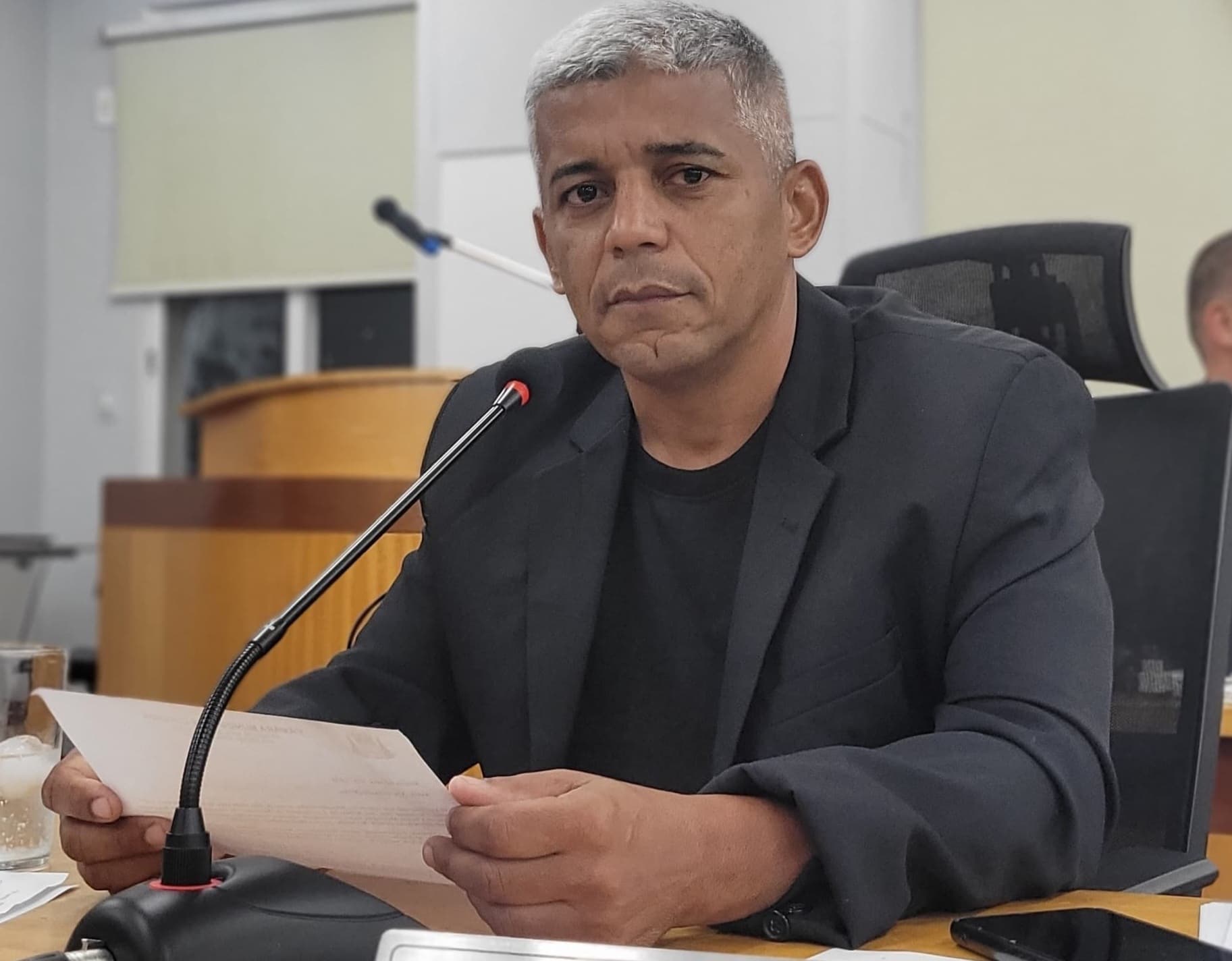 Edinaldo recomenda suspensão da cobrança da taxa de iluminação pública na cidade