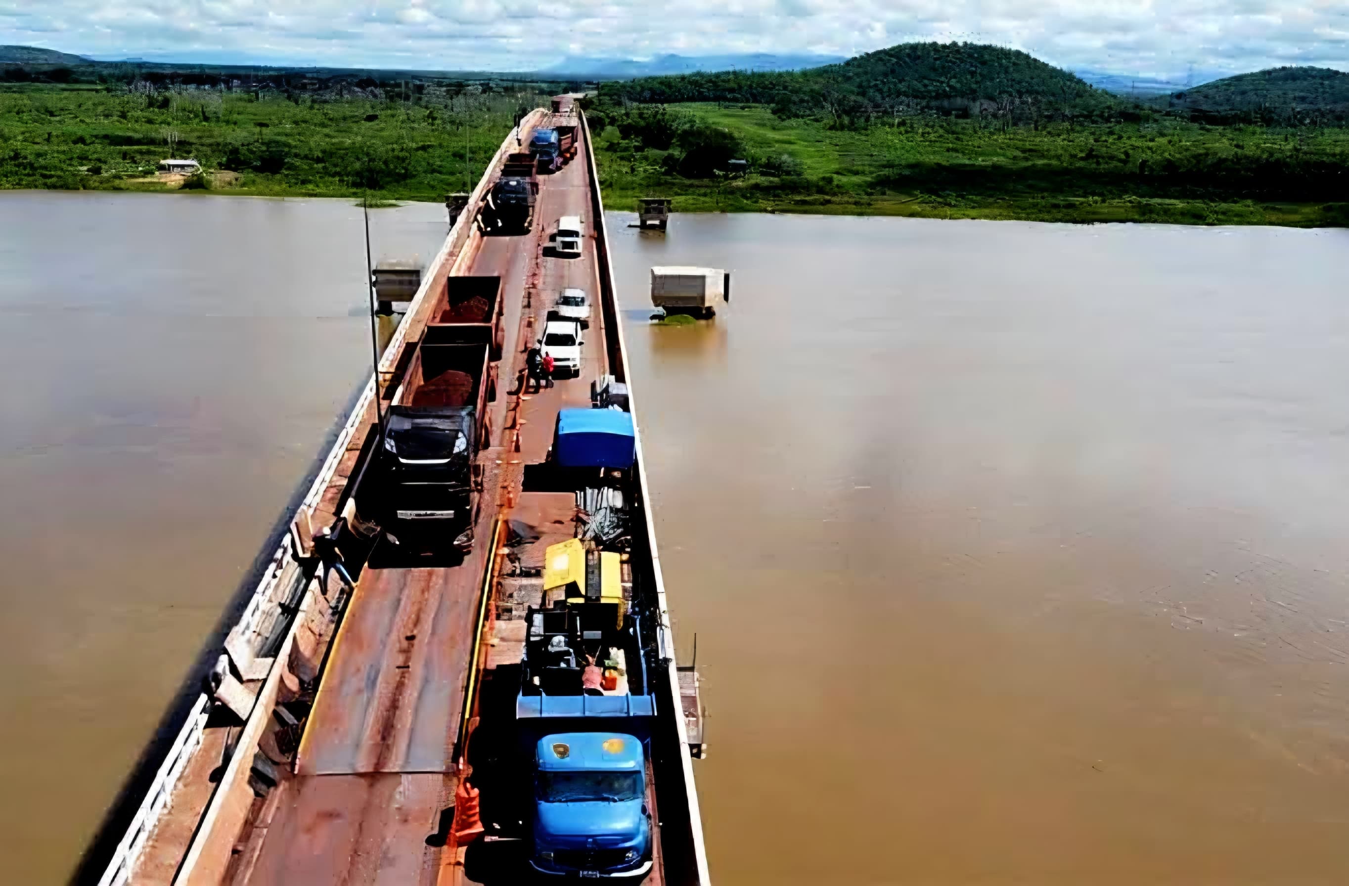 Samyr e Alexandre questionam autoridades sobre reforma da ponte do Morrinho