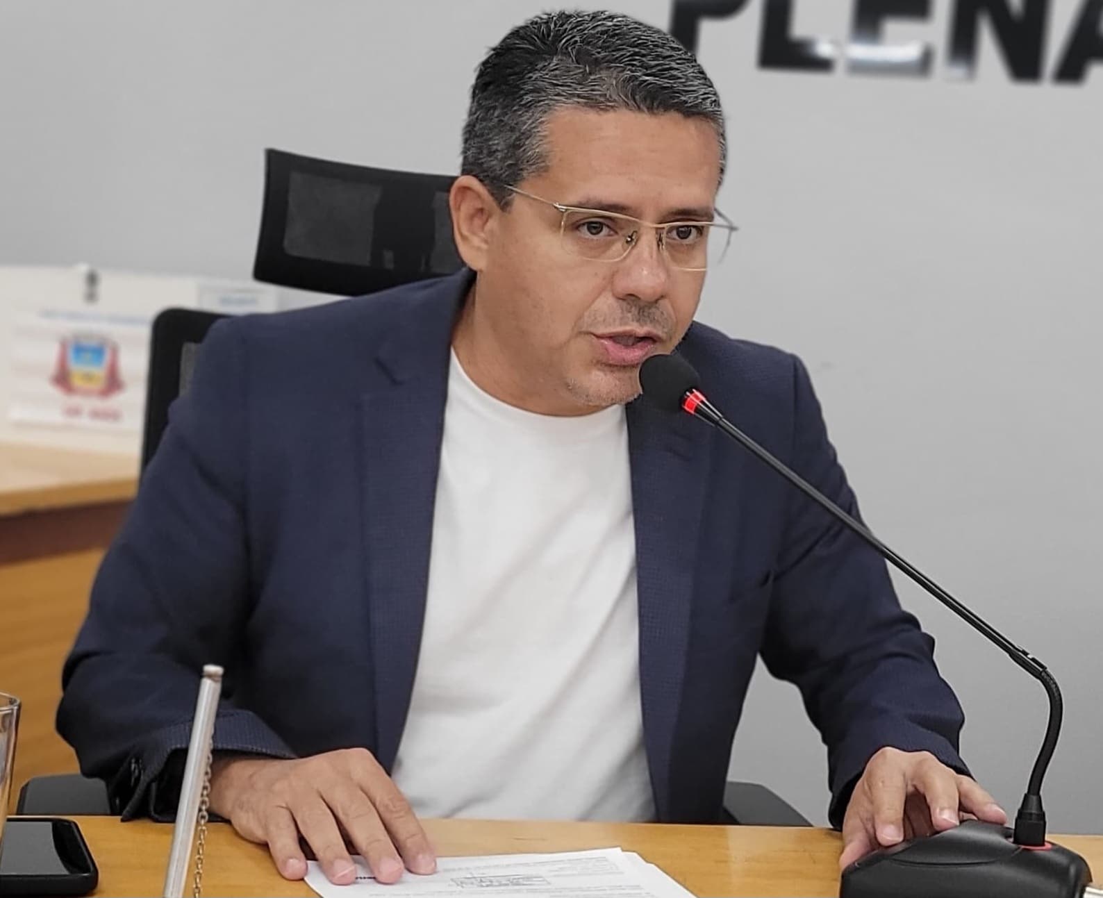 Alexandre busca informações sobre exames de ecocardiograma na cidade