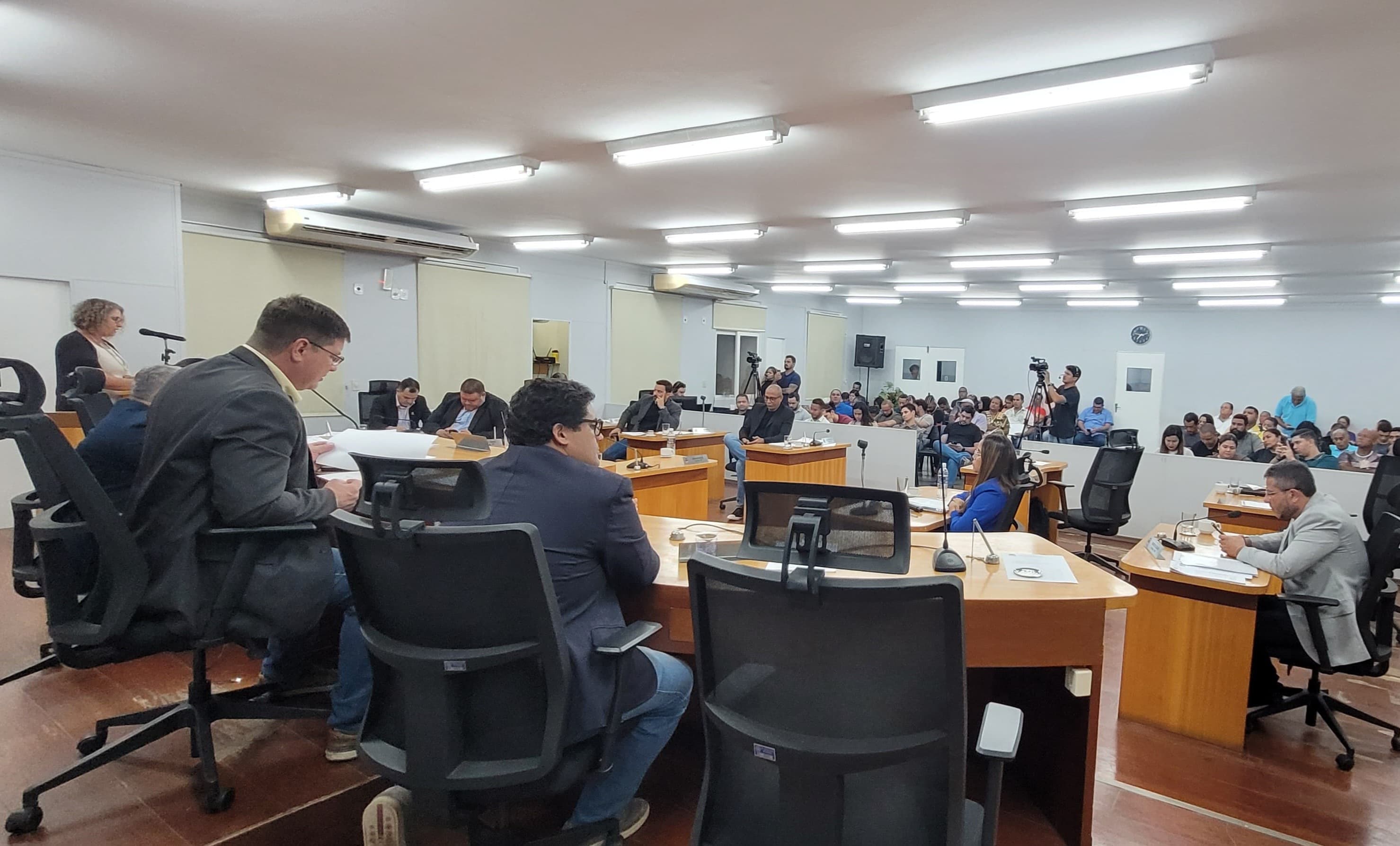 Cartilha entregue na Rede de Ensino causa polêmica em Corumbá