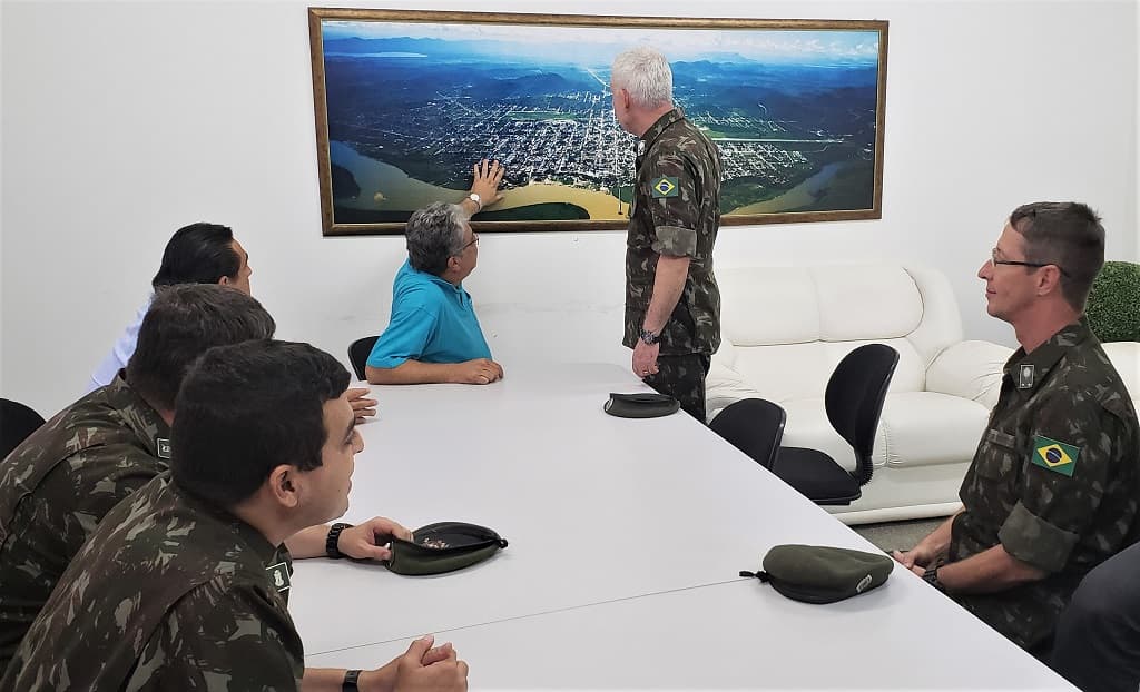 Comandante do CMO visita Corumbá e reforça parceria com a região pantaneira