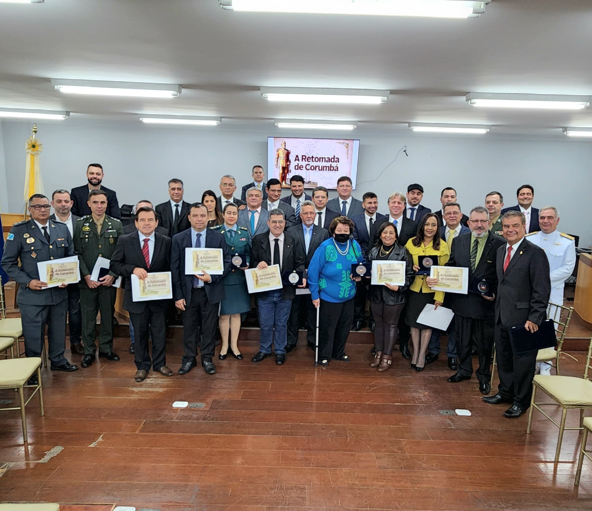 Câmara homenageia personalidades e celebra os 155 anos da Retomada de Corumbá