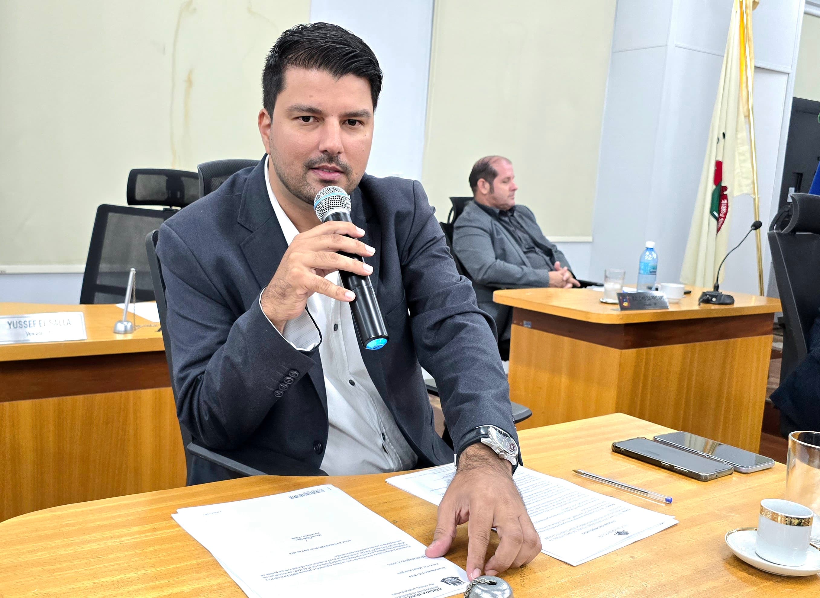 Vereador pede pavimentação de via pública no Conjunto Piúva
