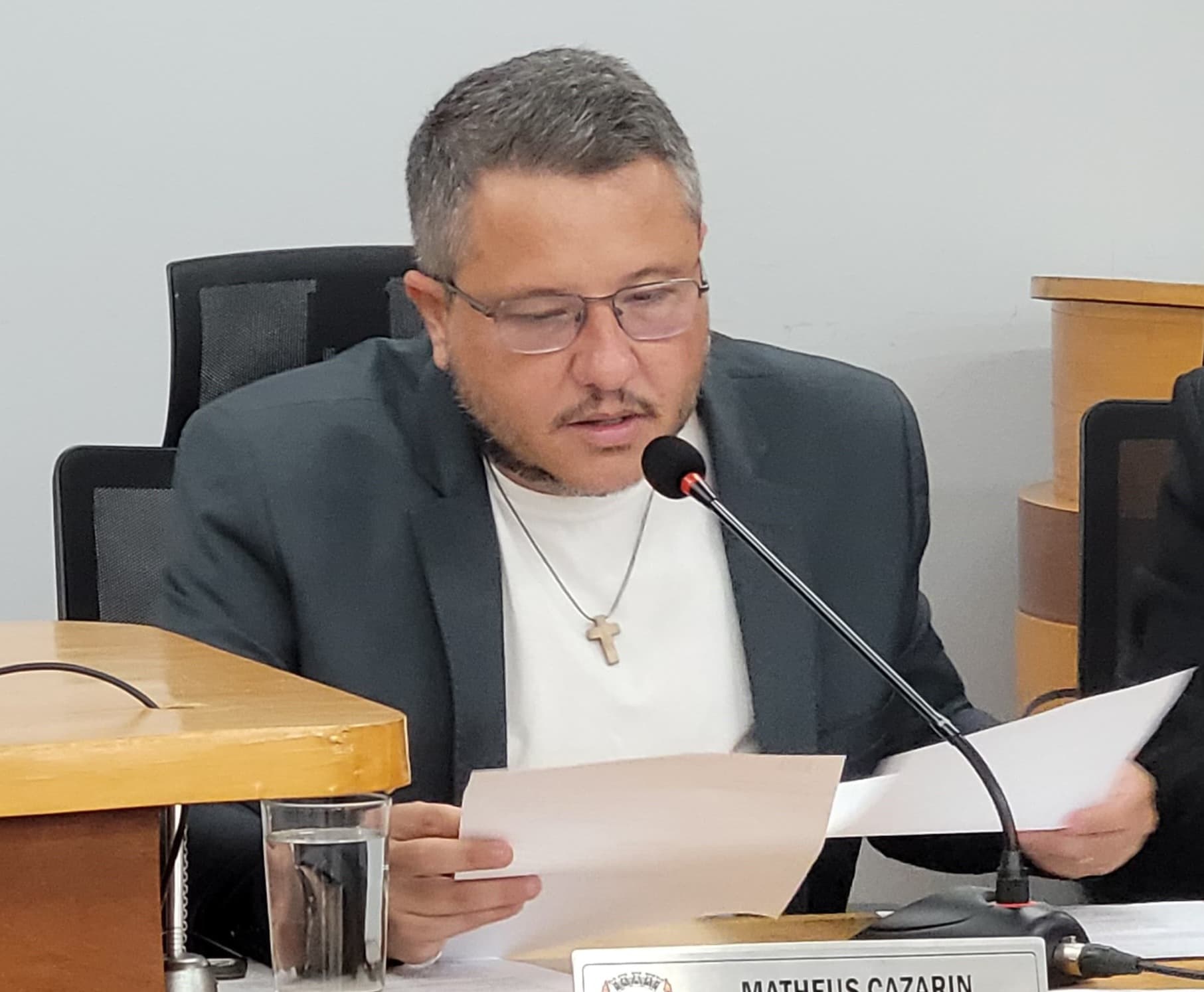 Na Câmara, Cazarin pede informações sobre equipamentos doados ao Município