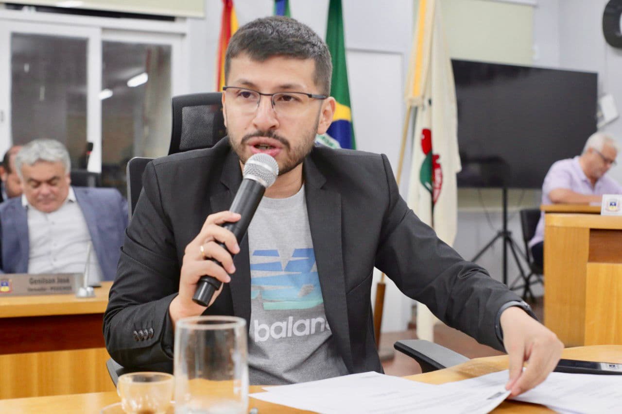 Vereador pede informações sobre transporte gratuito para idosos na cidade