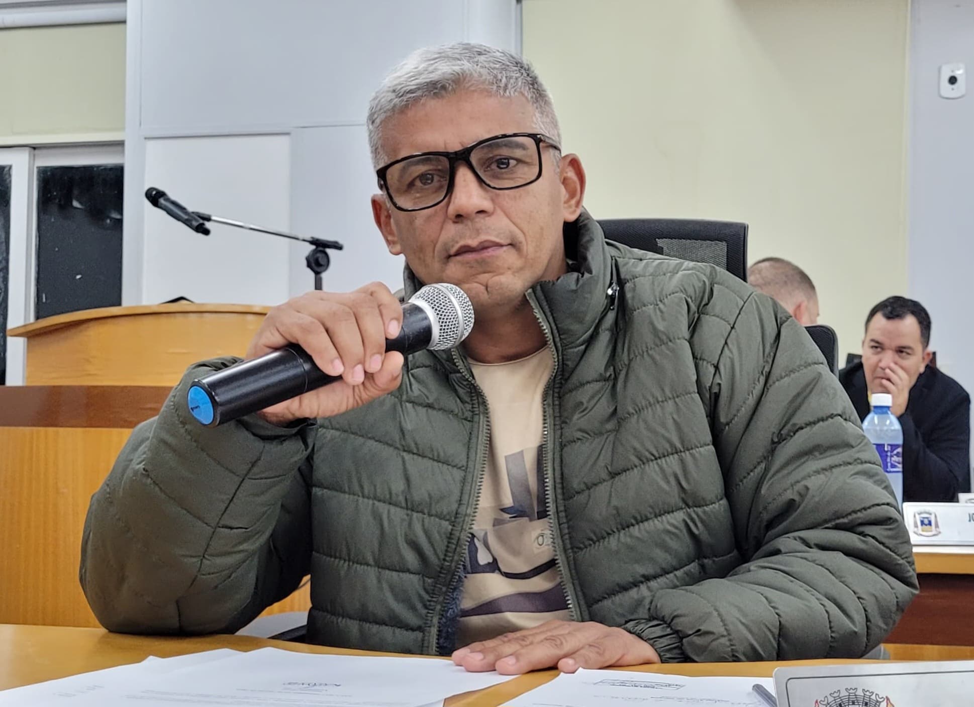 Edinaldo pede providências para melhorar trafegabilidade em via localizada no Guanã