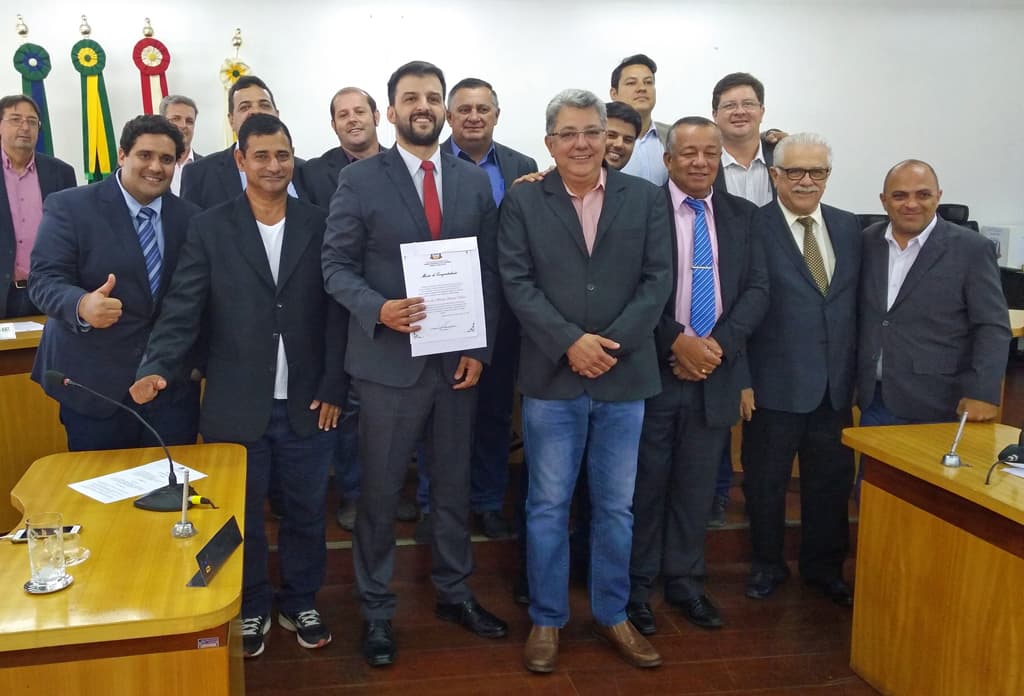 Câmara enaltece atuação contra o crime e presta homenagem a delegado
