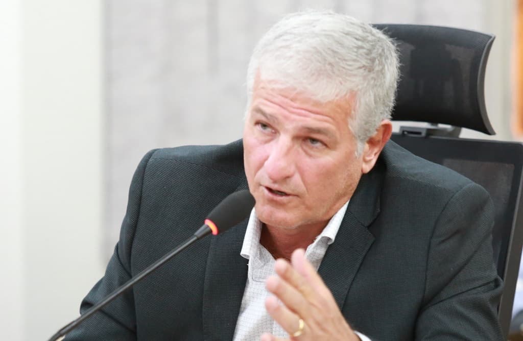 Vereador sugere às autoridades federais, ampliação do sistema de fibra ótica na região