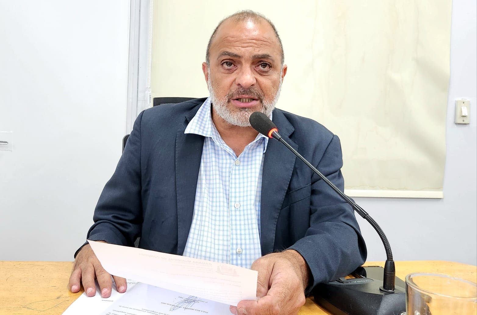 Na Câmara, vereador cobra recuperação de pavimento e da iluminação da Ramão Gomes