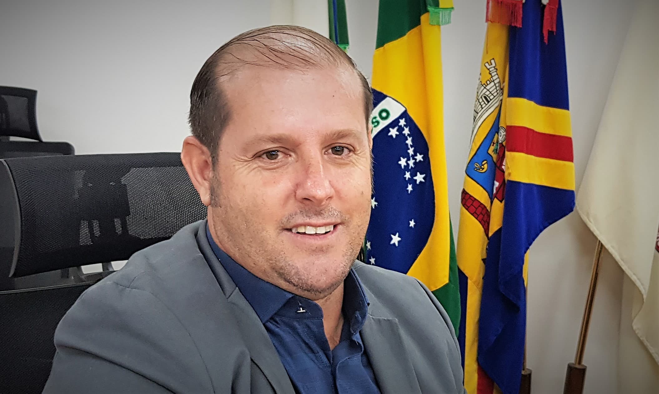 Vereador solicita pavimentação da Rua Paraná, no Bairro Popular Nova