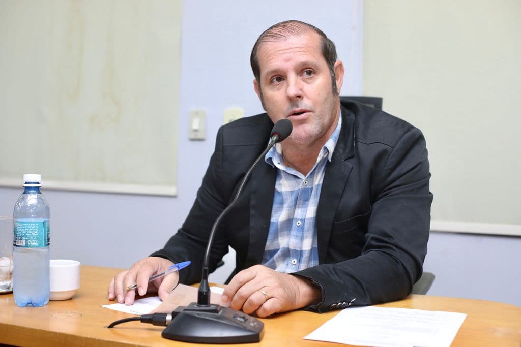 Recuperação de trecho da 7 de Setembro, no Guatós, é reivindicada na Câmara
