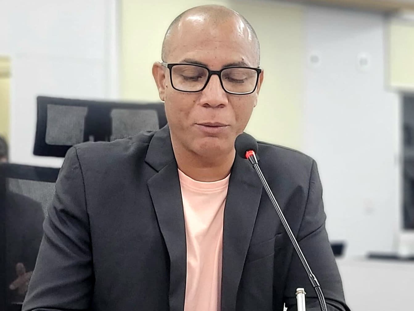 Hesley solicita recuperação da Rua Delfino Scaffa, na parte alta da cidade