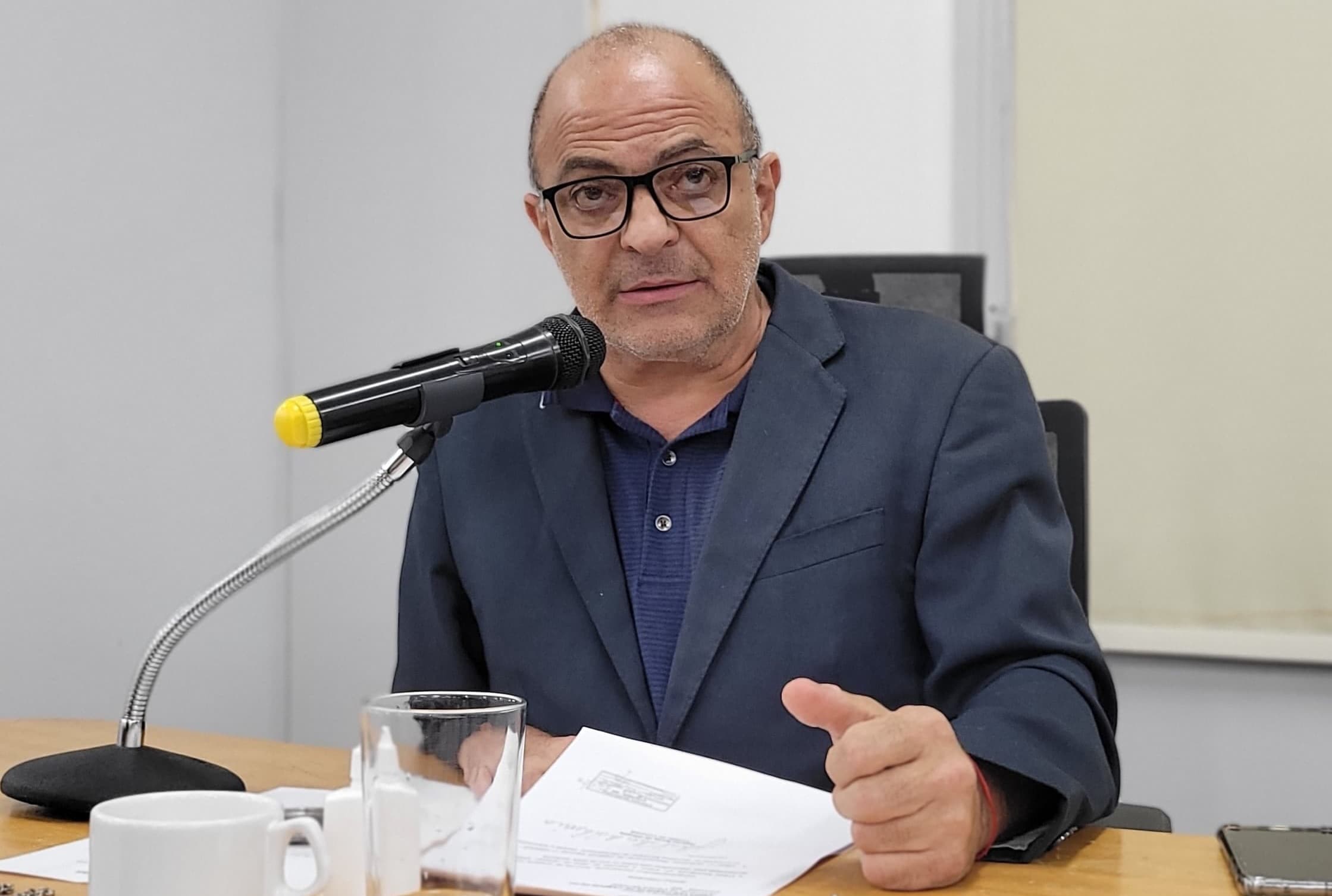 Projeto Adote uma Lixeira é apresentado por Yussef na Câmara