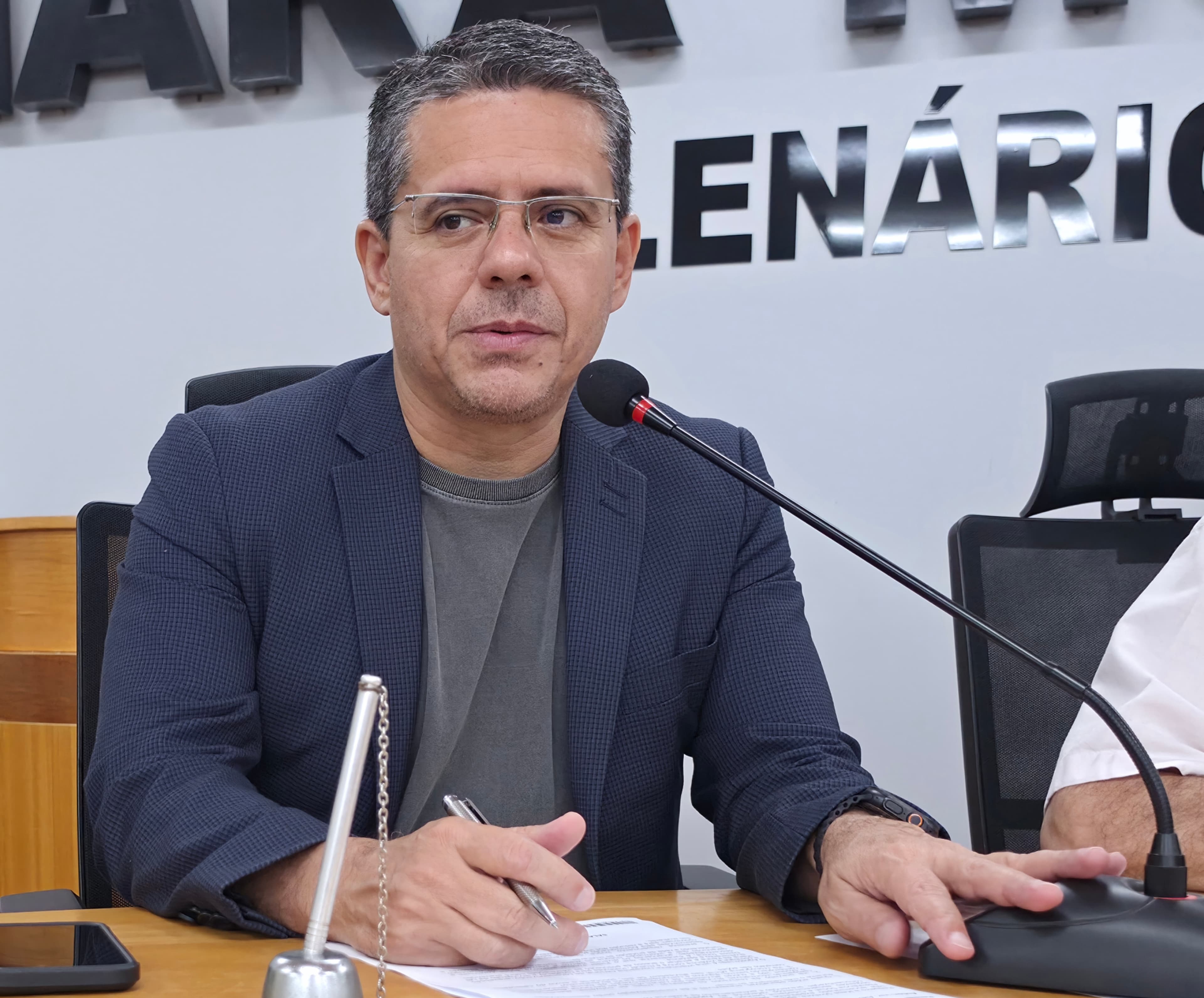 Alexandre propõe questionário M-CHAT para diagnóstico precoce do TEA