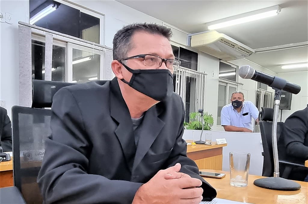 Vereador pede cessão definitiva de casas no Ernesto Sassida para policiais