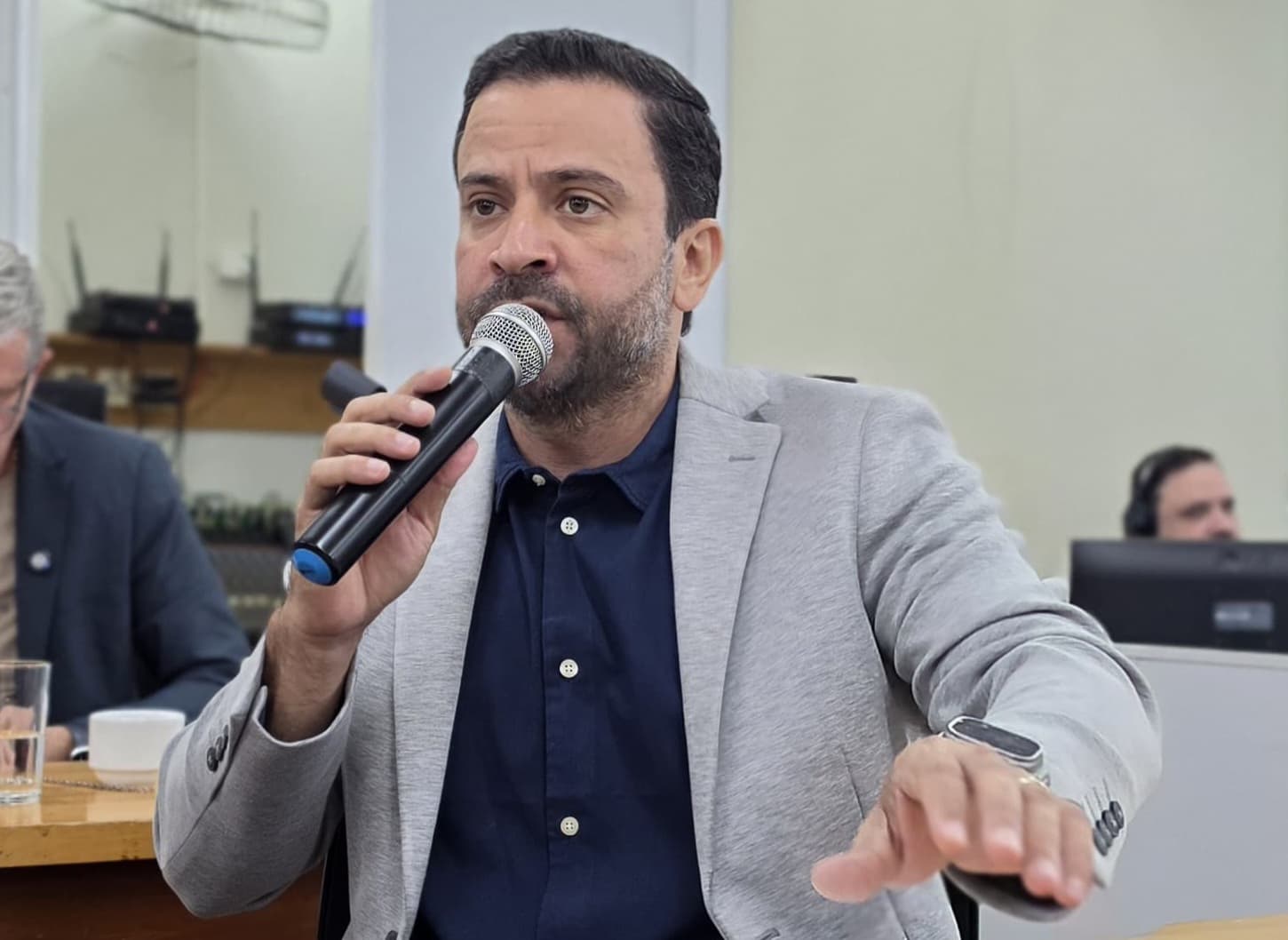 Transporte gratuito durante o São João é sugerido por Elinho, na Câmara