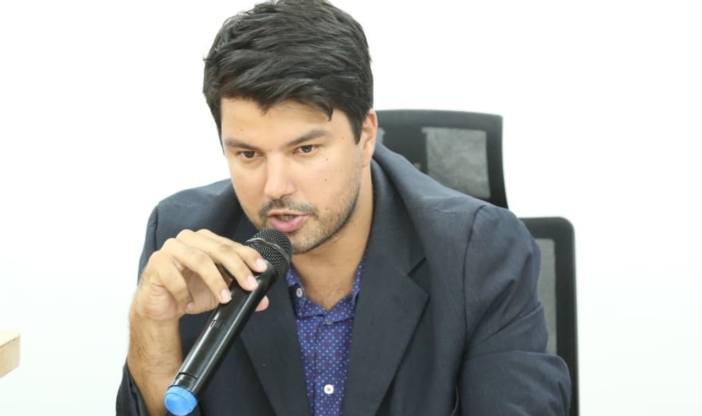 Vereador pede obras de infraestrutura nos bairros Popular Velha e Popular Nova