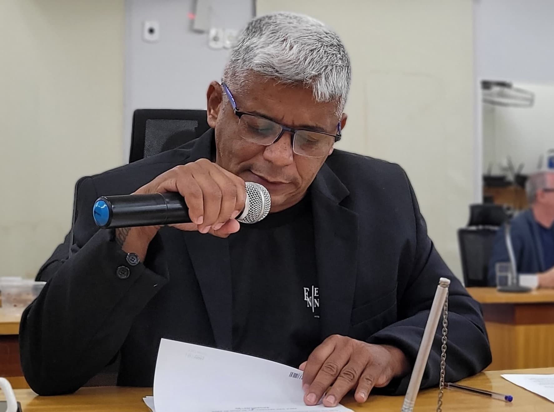 Edinaldo pede inclusão de servidores concursados no plano de saúde da Cassems