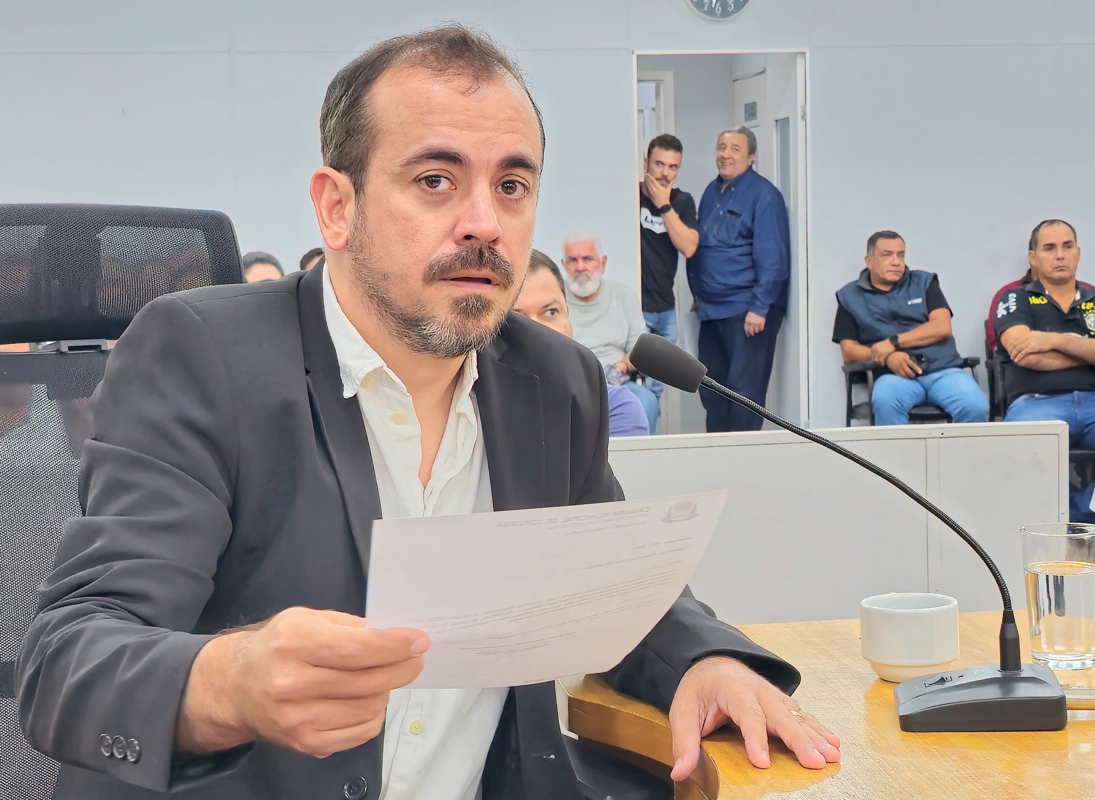 Vereador diz que é preciso recuperar pavimento de vias na parte alta da cidade
