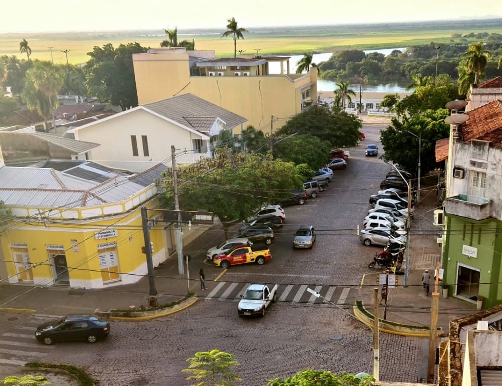 Vereador pede melhorias no trânsito com demarcações das vagas de estacionamento no centro