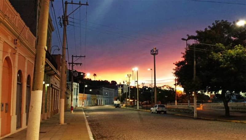 Baianinho solicita fim da faixa amarela na Rua Manoel Cavassa, no Porto Geral