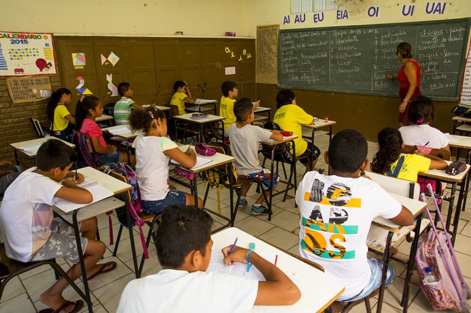 Audiência vai debater presenças de psicólogos e assistentes sociais nas escolas da Reme