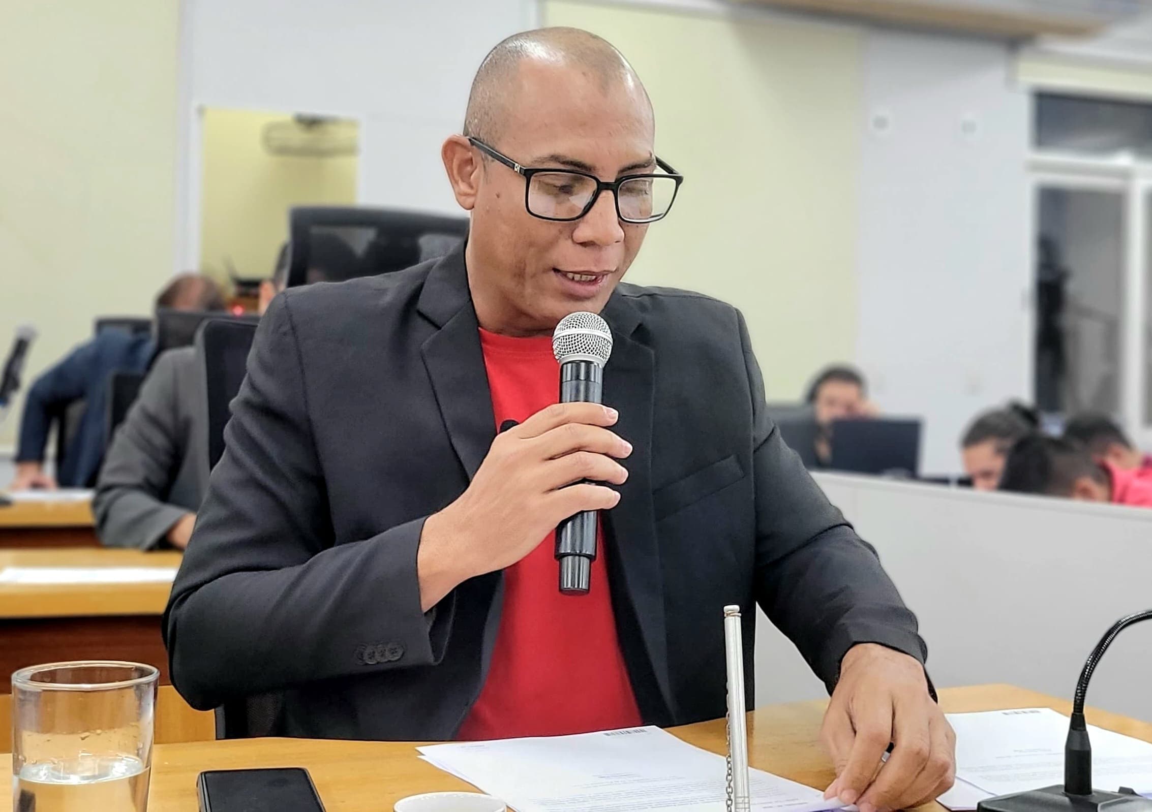 Hesley pede apoio de senadora para reforma do Centro de Qualificação Profissional da cidade