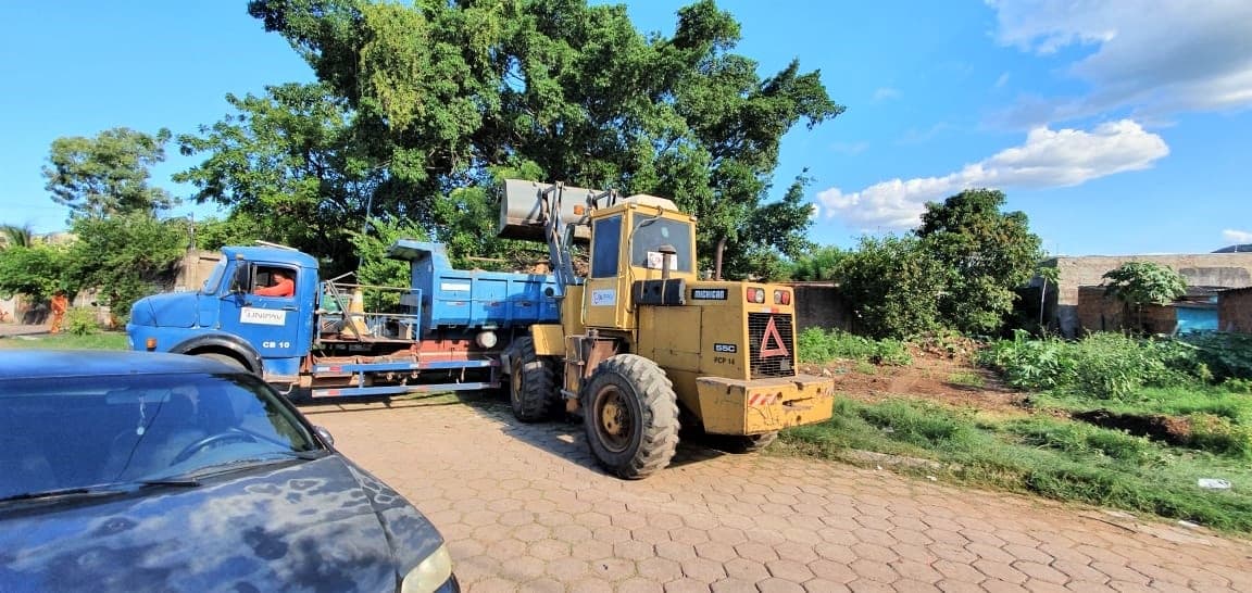 Proposta de vereador prevê multa para quem descartar lixo em terreno baldio na cidade